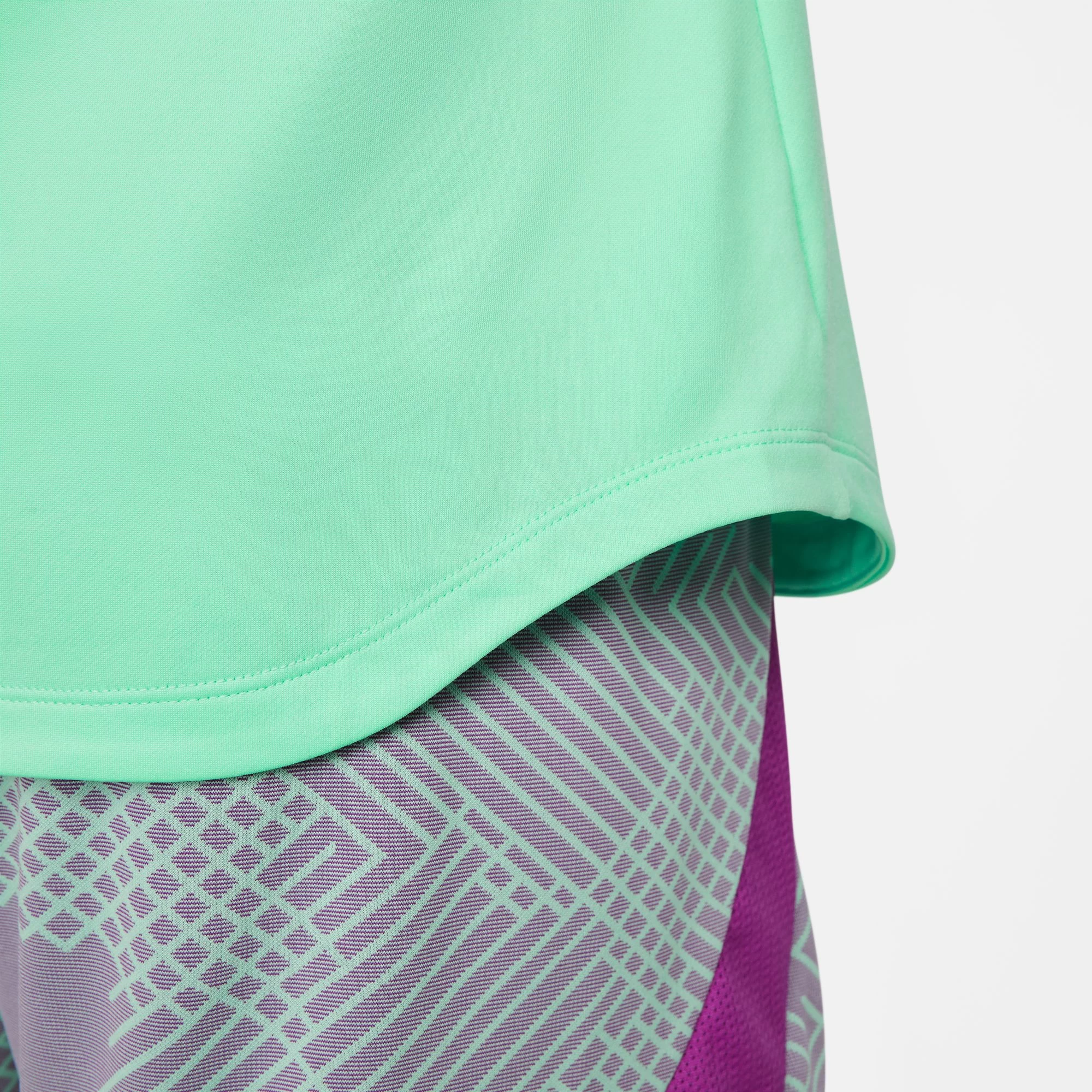 Nike Women's Therma-Fit Strike Winter 1/2 Zip Drill Long-Sleeve Shirt 9 Nike Women's Therma-Fit Strike Winter 1/2 Zip Drill Long-Sleeve Shirt - Image 7