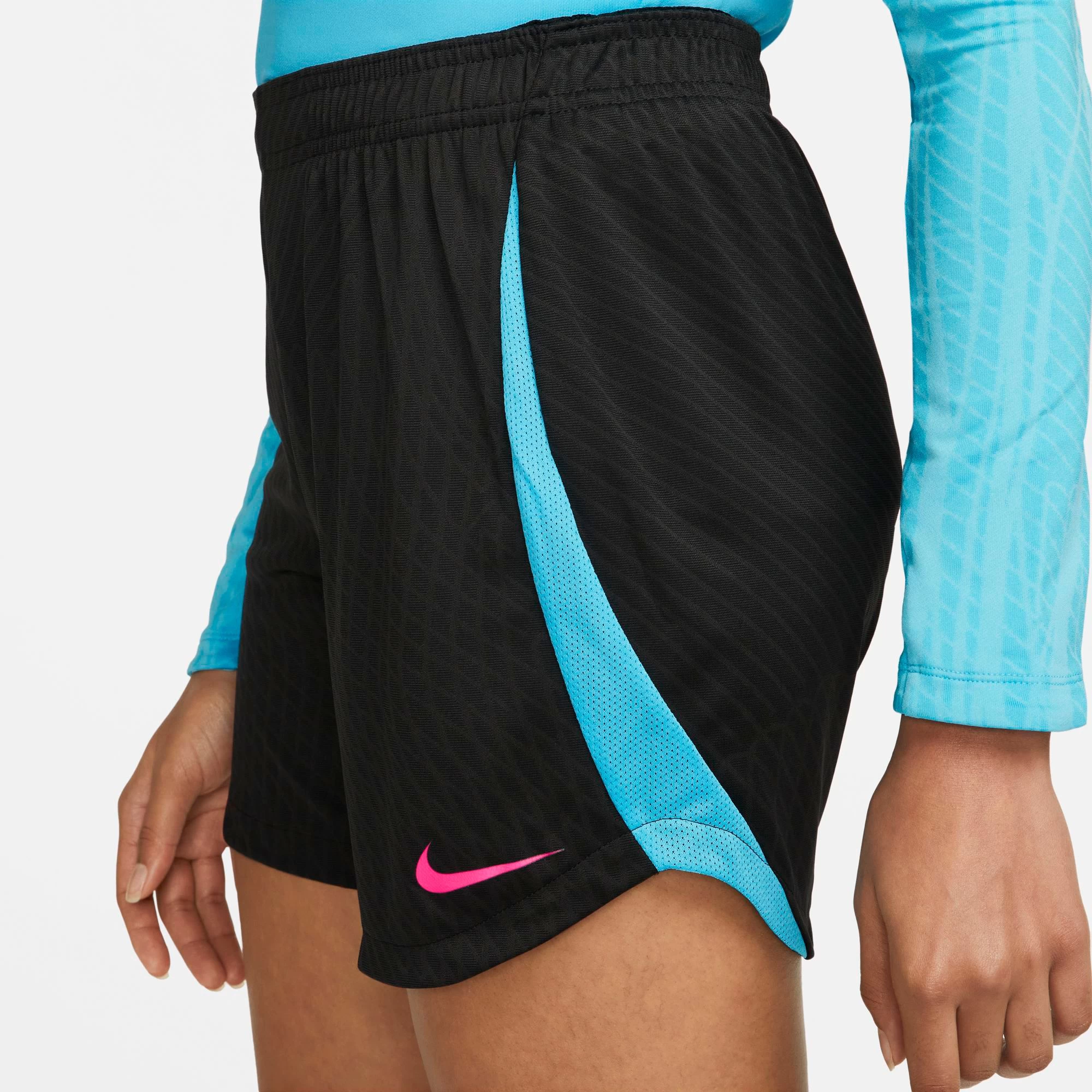 Nike Women's Dri-FIT Strike Soccer Shorts 7 Nike Women's Dri-FIT Strike Soccer Shorts - Image 5